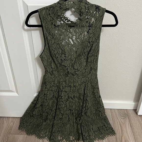 Keepsake Green Lace Dress Medium - Picture 2 of 4